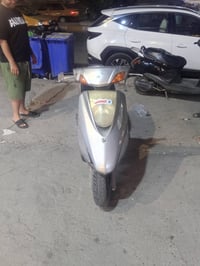 دراجه بريز للبيع مكان بغداد حريه سعر 600 وبيها مجال للستفسار 078254985...