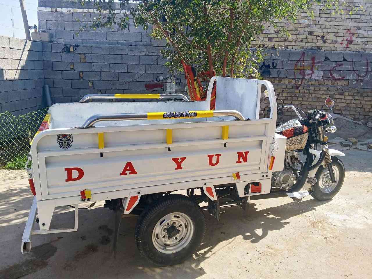 ستوته دايون موديل ((14)) اوراق اصولي وكيل من مجمع الكرار  محرك مبدل بستم فقط ولباقي كفاله عامه ستوته مال جناي مامتعوبه كهربايات عامه شغاله تايرات  جدد شاصي مكفول من جويت الحيم  ستوته ما تذب عليهن الف نكر سلف وطلع على باب الله  مكاني ذي قار ((قضاء الرفاعي  وهذه رقمي بي واتساب ***********
