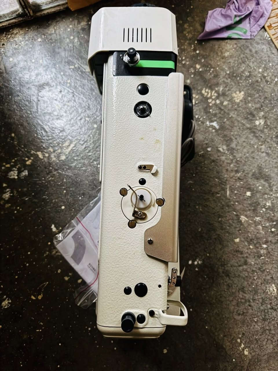 مەکینەی زۆجی بیاوانەکان ،،،
بەسمە بەشەرتی بێ عەیبی لۆک بەکار نەهاتوو بەسمە بۆ فرۆشتن شوێن کفری بۆ سعر مەسج بکەن


**إذا كنت صاحب هذا الإعلان وتريد حذفه لأي سبب، رجاءا أرسل رسالة إلى الدعم الفني**