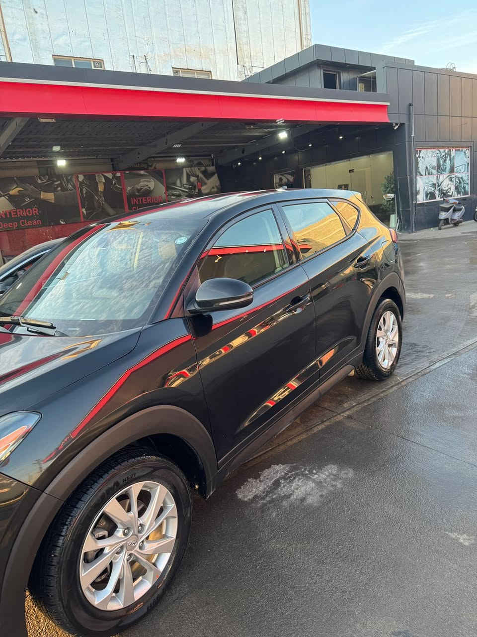مستعجل عالبيع
سيارة توكسان 2020 امريكي ماشيه
50 الف ميل

الضرر موجود برقم الشاصي 
km8j23a46lu158286
فقط حادث امريكه استخدام شخصي السيارة 
بجم كبس مامضروب 
المواصفات
4 سلندر 2.0. 
قماش
بنزين
كاميرا خلفية
حساس رادار امامي
ايرباك6
سستم الايفون
تشغيل عن بعد
تحديد مسار
تحديد سرعة
مانع انزلاق
اوتوهولد
رقم اربيل
السيارة موجوده في اربيل
***********

السعر 130 ورقة
