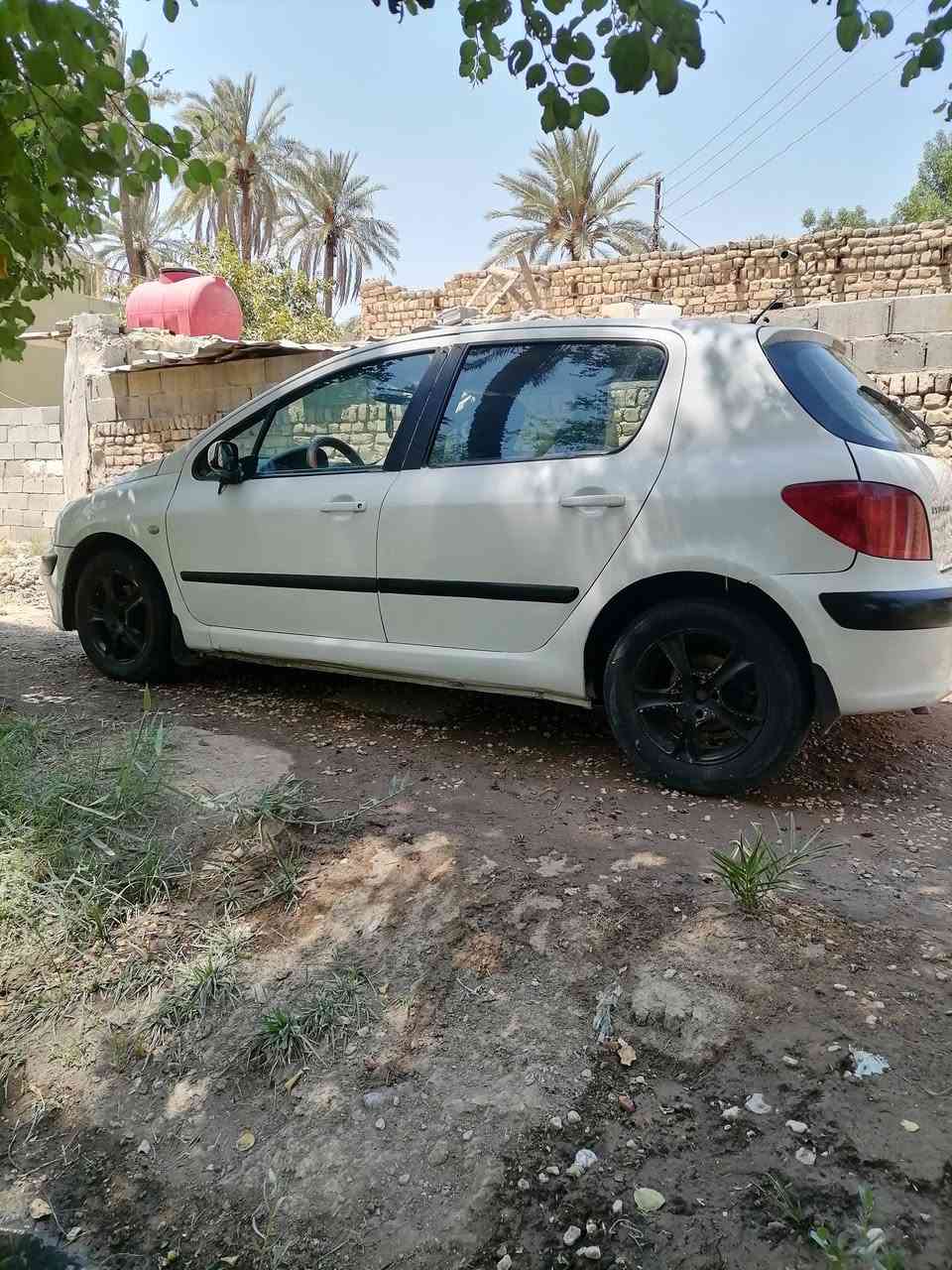 بيجو 307 موديل 2004 جاهزه من مكينه وكير جديد حداديه جديده تبريد تدفأه شغال سياره جاهزه رقم دولي بغداد بأسمي 
السعر 48 وبيه مجال
بابل الحمزه الغربي
***********
