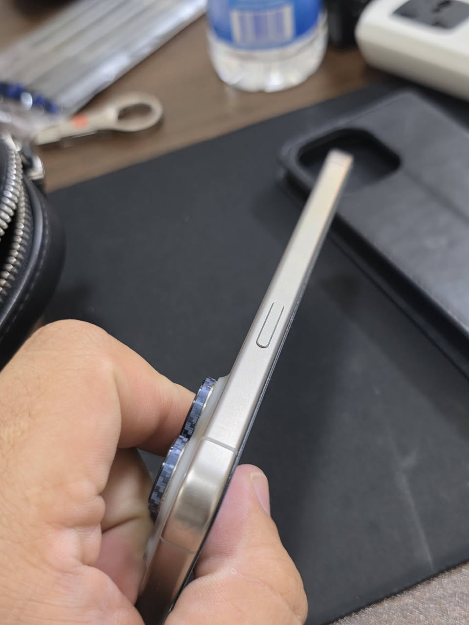 ايفون 15 pro max
256
الجهاز ابد مداخل صيانه
نضافه الجهاز 100%

البطاريه 88% 

الجهاز نضيف كلش

رقمي للتواصل ***********

السعر مليون و 50 الف
