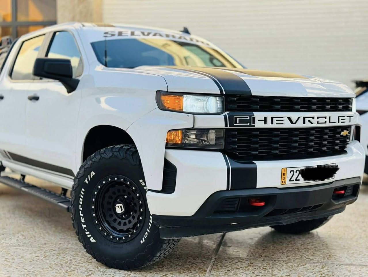 سلام عليكم شوفرليت سلفرادو موديل ٢٠٢٢ كوسم محرك اربعه سلندر باب طويل بدي قصير صور الحادث  بالمنشور رقم اربيل باسمي السياره جاهزه من كل شي مصروف عليها السياره مرفعه مكانها بغداد للتصال ***********
***********
مكلف بنشر الخاص مغلق بس على الهاتف
