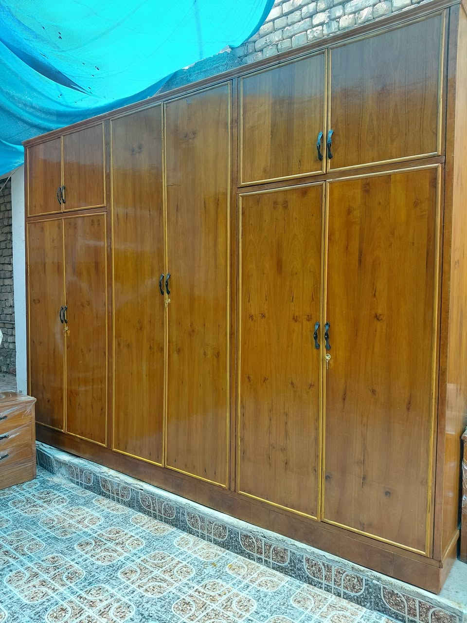 غرفه نوم ام السته طابقين داخل وخارج صاج خمسه ملم نظافه ٩٠ بالميه ضخمه عنوانه كوت حي الجهاد شارع النجارين نجارة ومعرض الحجامي الاتصال او مراسلة الصفحه ***********
