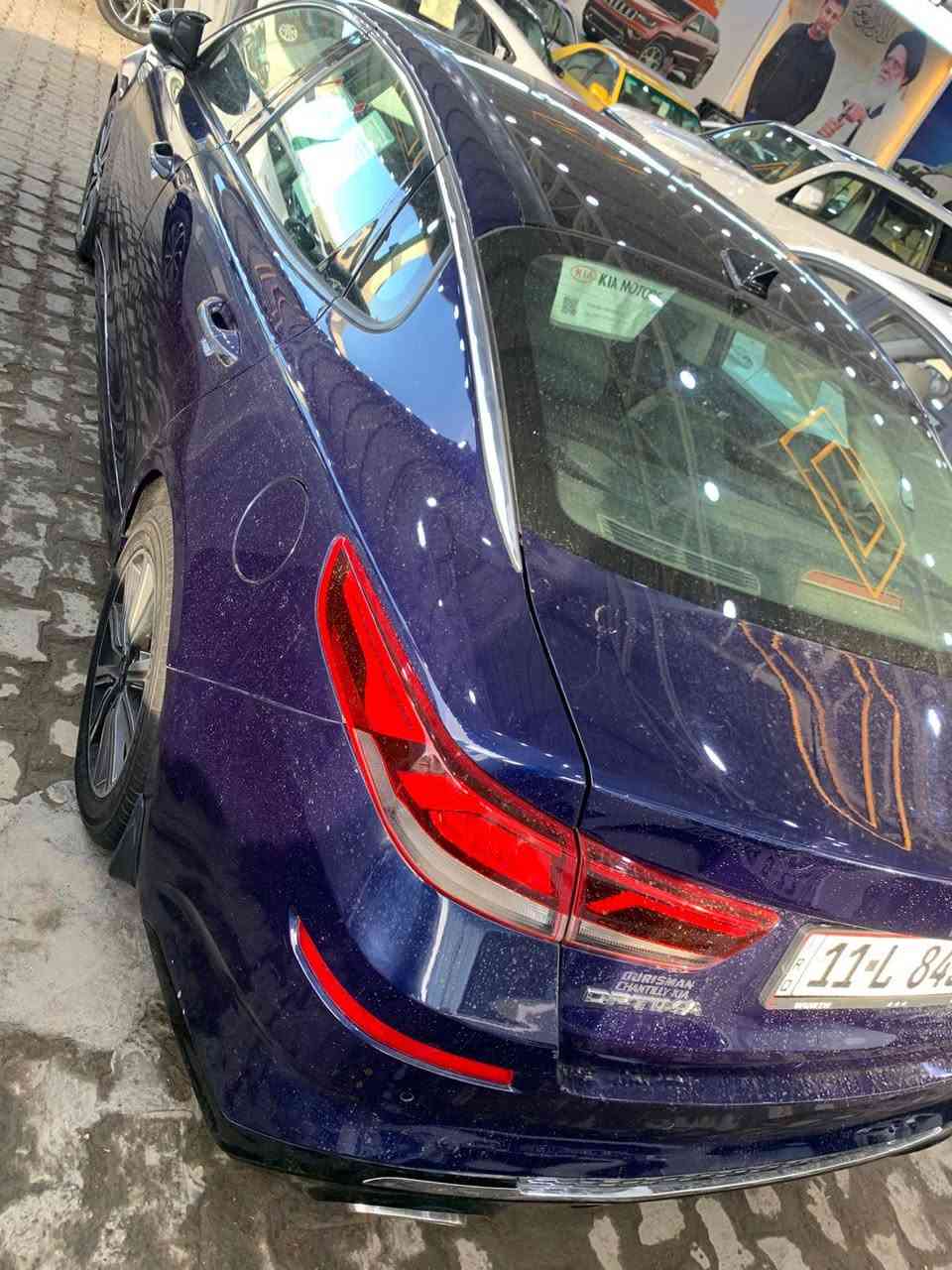 كيا اوبتيما 2019 وارد امريكي
1600cc توربو 
فول مواصفات للاخير 
كشنات كهرباء وتدفئة وتبريد 
ستيرن هيتر 
نقاط عمية 
رادار وسياقة شبه ذاتيه
كامرة وحساسات 
بانوراما 
لد داخلي يتغير سبع الوان بلادي
مثبت سرعة
وعليها بلكات ونوزلات امبدليهن بلاديات شركة
وعليها فريز بلادي جديد
والسيارة بعد بيها مواصفات كلش هواي ما ذكرتها 
السيارة بيها 3 قطع 
السعر (115) ورقة وبيها مجال
العنوان النجف الرقم ***********
