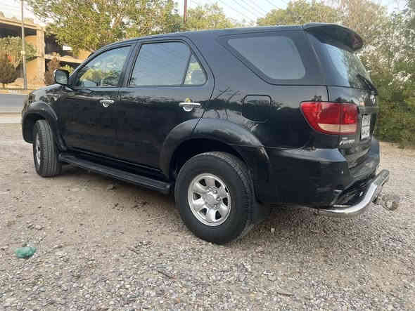 فۆرتشنەر مۆدیل ٢٠٠٧بێبۆیاخ چوار پستۆن تەبریت شاشە کامیرا چوار تایە تازە بێتەقەو تونو تۆڵ رەقم سلئمانی دەبل اکسل  سعر ١٣٥مجال برایانە 
***********
