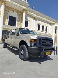 فورد F350 للبيع موديل 2008 محرك بانزين 10 سلندر كير اتوماتيك  كير مكين...