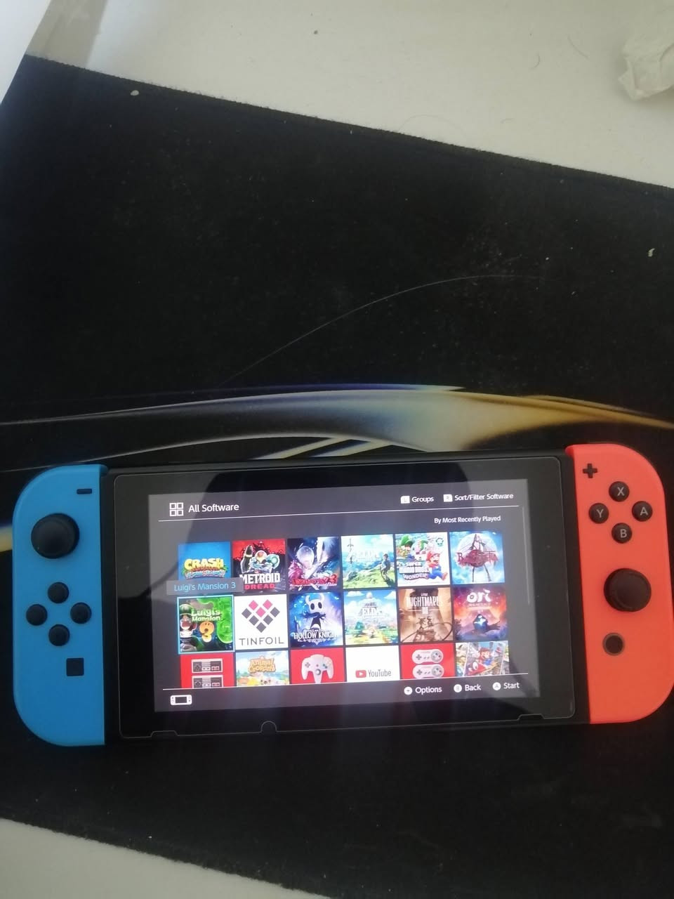 مقدماً سلام عليكم
جهاز نينتندو سويتش عادي مهكر اوف لاين وان لاين معه اغراضة الأساسية ومعه لصقة شاشة الجهاز
والجهاز يحتوي على أكثر من 17 لعبة
الذاكرة 126 غيغا معه سعة تخزين 32 غيغا
ونضيف نظافة 90 بل مية
السعر :250 الف وبي مجال
الرقم للتواصل : ***********
