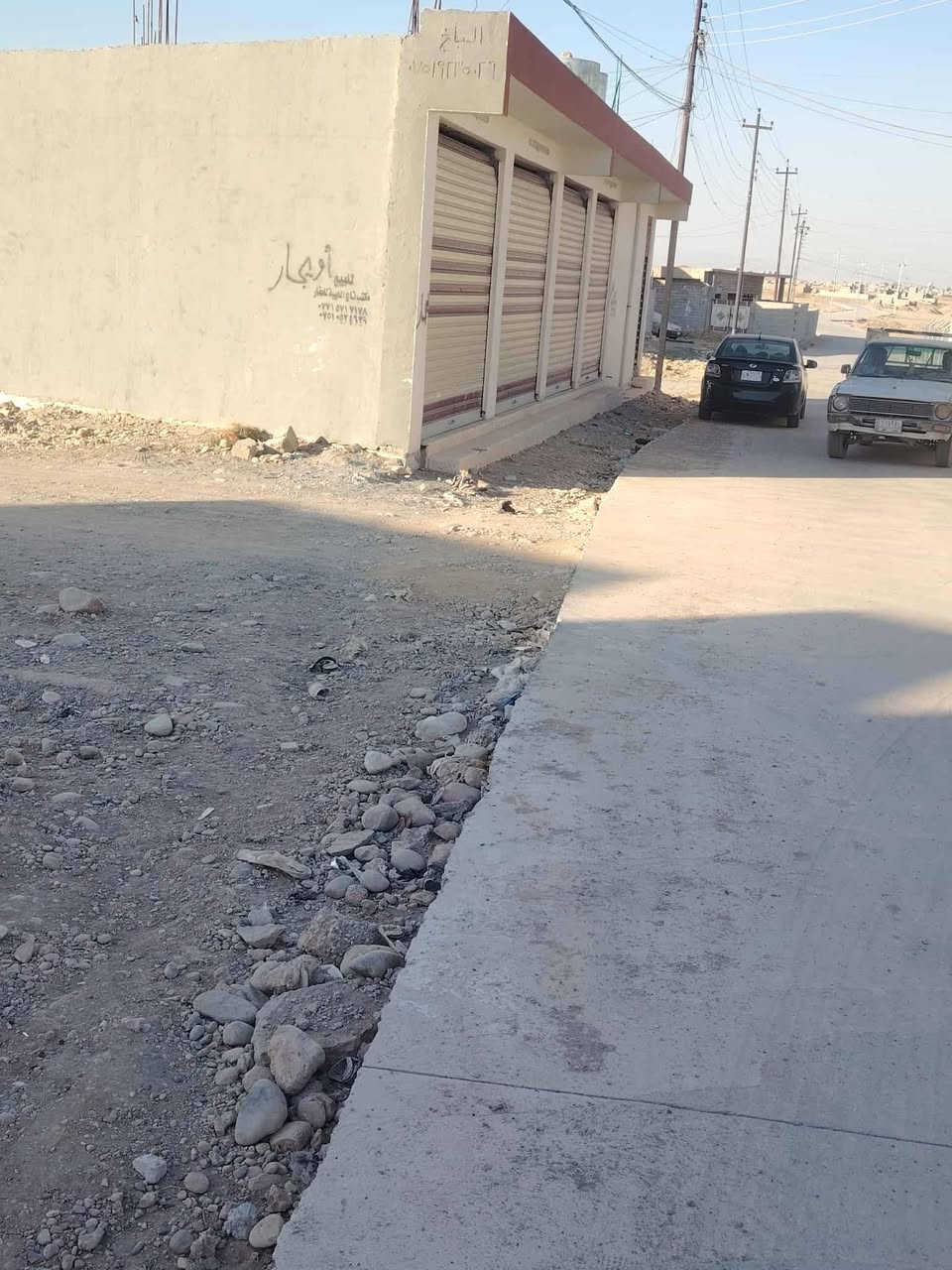 عندي أرض للبيع المساحه ١٥٢ متر واجه ٩ ونص العمق ١٦ ونص بين معامل البلوك بخربت عسكر  شارع عبد الحميد تبعد عن التبليط ٥٠متر تقريبن السعر١١ مليون وبيها مجال قليل رقم ***********
