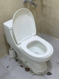 غرفه اخشاب • نضيفه • حجم وسط