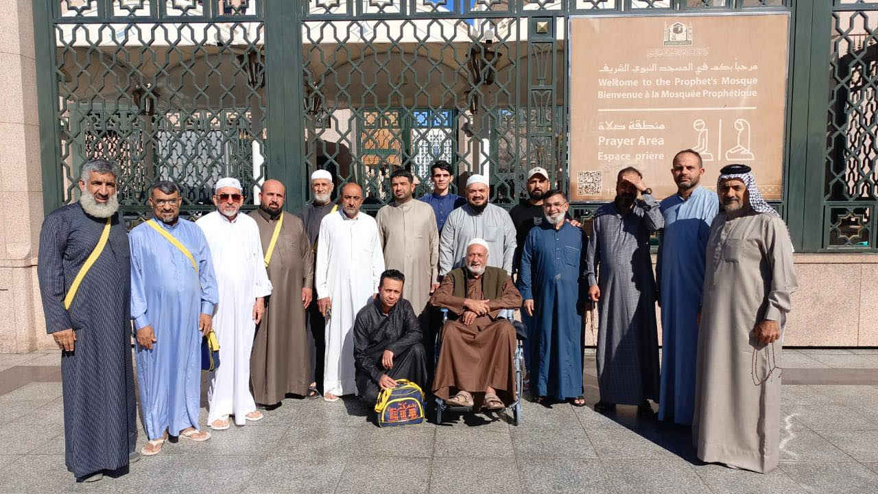 معتمرون شركة بشائر الحرمين في ضيافة النبي ﷺ
زيارةٌ عامرةٌ بالسكينة والخشوع، نسأل الله لهم قبول الزيارة، واستجابة الدعاء، وعودةً سالمةً بإذن الله

🔹 عمرة رجب
📅 موعد الانطلاق: 10 / 1
💰 السعر نقدًا: 1,250,000 دينار
💳 التقسيط: 170,000 دينار شهريًا
⏳ لمدة 10 أشهر
⸻⸻⸻⸻⸻

🔹 عمرة رجب + شعبان
📅 موعد الانطلاق: 15 / 1
💰 السعر نقدًا: 1,500,000 دينار
💳 التقسيط: 202,000 دينار شهريًا
⏳ لمدة 10 أشهر

📌 الأعداد محدودة – سارعوا بالحجز

🚍 باصات  حديثة ومكيّفة
✈️ رحلات جوّية مباشرة ومريحة
🏨 فنادق فاخرة قريبة من الحرم الشريف
🍽️ 3 وجبات يوميًا – بوفيه مفتوح متنوّع
📿 جولات وزيارات شاملة لجميع المزارات المقدّسة
⏳ 10 أيّام من السكينة والطاعة والإيمان
🎁 هدايا مميزة لكل حاجّ ومعتمر:
* طقم إحرام فاخر 🕋
* وشاح يحمل شعار الشركة 🧣
* حقيبة سفر أنيقة 🎒
* حقيبة كتف عملية 🎁

⸻

📞 للحجز والاستفسار:
*********** – *********** – ***********
بغداد الحبيبية ركن ساحة الحمزة
