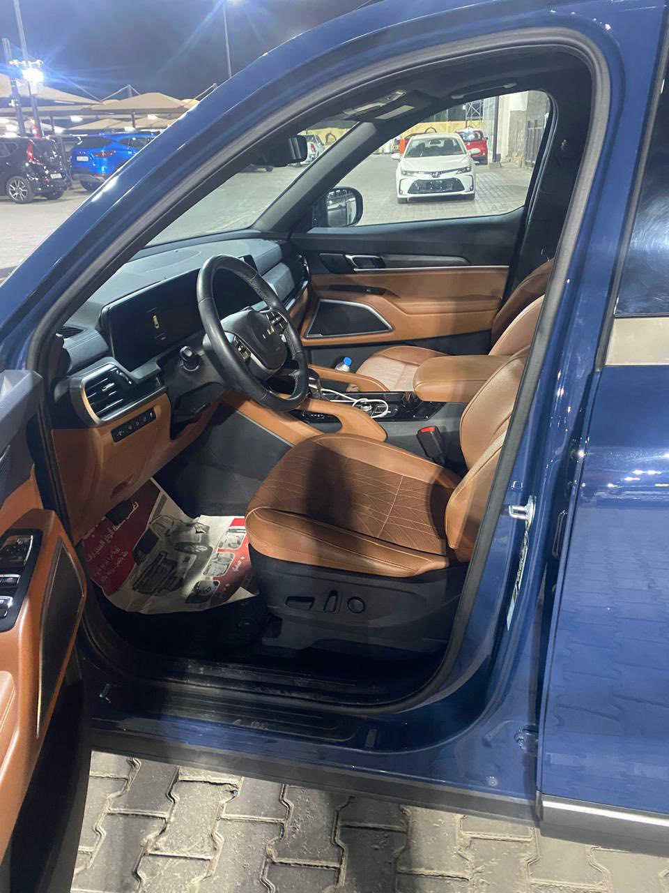 تيلورايد 23 رقم بغداد حادث بنيد فقط بدون يرباك مكان السياره بابل مسيب سعر 31 ونص وبيها مجال 
تصال ***********

                  
 1-  كيا تيلورايد فئه x lineاعلى المواصفات رقم بغداد 
2- محرك 6 سلندر 3800 
3-  ويل كب حجم 20 اسود  تاير بحالة ممتازة جدا 
4- عداد المسافة الحال 33
5 بصمة ابواب امامية  وبصمة تشغيل وتشغيل عن بعد
6- لايتات زينون عالي ناصي عدستين 
7-اشارة في المرايا الجانبية مع حساسات الاجتياز 
8- مصابيح ترحيب في مقابض الابواب 
9 رادار امامي تفاعلي للتوقف التلقائي امامي خلفي
10-السيارة فتحه 
11-حساسات امامي خلفي 
‎13-باب الجنطة كهربائي شفط 
14غرفة السيارة جلد مشمشي
14-تحكم كهربائي متكامل لقاعد المقدمة 
15 المقاعد الامامية تدفئة وتبريد 
17-شاشة دشبول كبيرة لمجموعة من الايعازات والضبط
18-بردات اصلية للابواب الخلفية 
19-مقاعد وسطية تطوى كهربائيا ويدوية الفتح 
20- انارة ليزرية متعددة بمزيج هائل من الالوان لأنارة دواخل السيارة 
21-مرايا جانبية شفط كهرباء مع ذاكرة لكشن السائق
22- خاصية تحديد المسار والتنبيه عند الخروج من المسار 
23-المقعد الوسطي منفصل  VIP
24-تبريد السيارة 3 قطع 
25- تحكم ستيرن جهتين متعدد الايعازات 
26- وضعيات القيادة عدد 5 
27- تنبيه بالارتجاج في المقود
