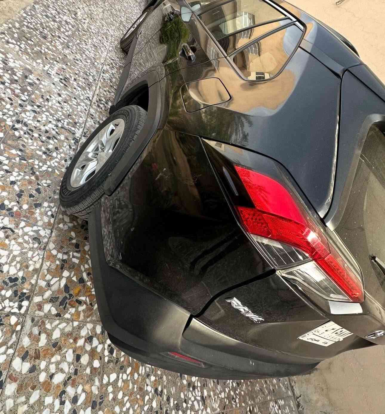 Toyota Rav4. 2021 xle
راف فور موديل 2021 فئه xle فول بانزين 

محرك 2500 وارد امريكي 

ماشيه 18 الف ميل فقط

رقم بغداد بسمي تحويل ثاني يوم 

حاادثها قبغ جنطه مبدل بلادي وجاملغ الخلفي مصبوغ يعني قطعة وحده صبغ فقط بدون ايربالك

صور الحادث داخل المنشور

مواصفاتها:

٣ وضعيات قياده Normal, Eco, Sport  

 لايتات ليد + اشاير. بلمري تدفئه سترين

رادارات جانبيه ( نقطه عمياء ) رادار امامي (تحديد مسار )

اوتو هولد اوتو ستوب دخول ذكي فتحه سقف سلايد

كامره خلفيه بصمة تشغيل +بصمة ابواب باب الصندوك كهرباء كشنات كهرباء تبريد قطعتين هاند بريك بصمه

مكانها بغداد شارع فلسطين السعر 225 وبيها مجال رقم الهاتف ***********
