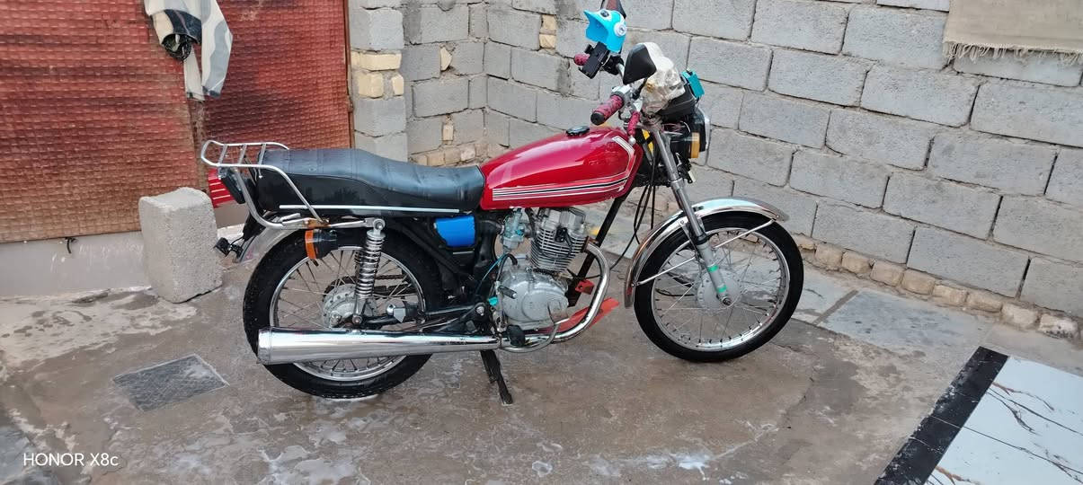 شاصي برفاز ٢٠١٥ اصولي اصولي أوراق كامله حتى وصل مال مجمع موجود دراجه اشتغل بيه توصيل خير من الله كهربائيات كله شغاله لايت نشره اشاير ودشبول مسجل سماعات هورن بس بيه دخانه وتكطع مرات اضل بس دخانه زينه بس كلشي ما بيه اطيك تراي للبصره اذا صار بيه شي سعره ٦٠٠ قفل دراجه كلشي ما بيه لتستيك ولف اسوي تكطع دخانه ب٣٠ الف وهاي كدامك ناصريه مركز قرب السجن الاصلاحي *********** رقمي
