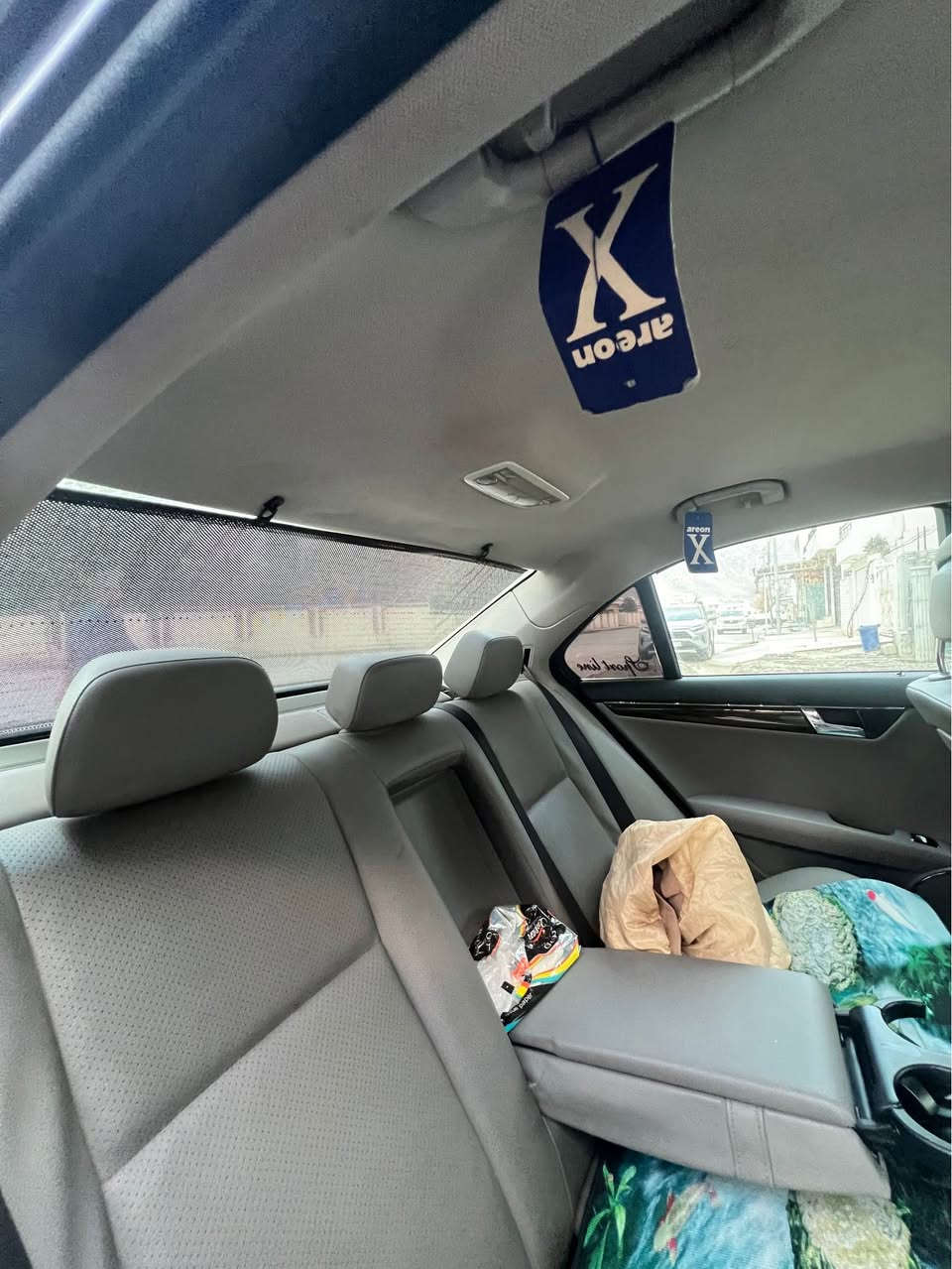 بەناوی خوای گەورە مارسیدز سی ٢٠٠ پێ ئەڵێن مۆدێلی ٢٠٠٨ فول مواسەفاتە تەنها سڵاید نیە سەیارەکە ساغە بڕاوە و موس نیە ساغە ئینجا کامل جوانکاری بۆ کراوە بە AMG زۆر بەقوەتە وە زۆر کەم بەنزین ئەخوات چونکە تەنها ٤ بستۆنی تاک تۆربۆیە بەقەدەر ماتۆڕێ ئەخوات هههههه سەیارەکە سوکانی خۆمان نیە نامە نەنێریت دوایی بڵێی نەم زانی گێڕ عادیە سیباقی دۆڕاوی نیە هەتابڵێی بێ مەسرەفە و بێ سەر ئێ شەن گۆڕینەوەش تەنها بە مەلیکە ئەکەم بڕاوە بێت دەعمیشی هەبێ کێشە نابێت چاومانن رانية, السليمانية


**إذا كنت صاحب هذا الإعلان وتريد حذفه لأي سبب، رجاءا أرسل رسالة إلى الدعم الفني**