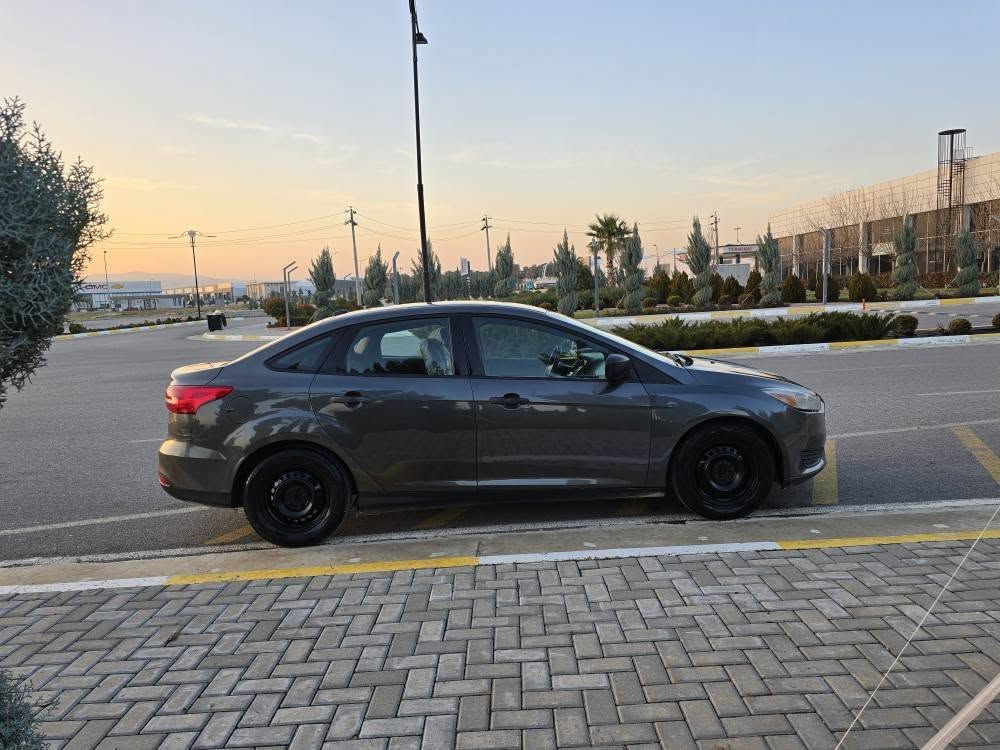 فورد فوكس 2018 SE 
***********
مواسه فات توماتيك شاشه كاميرا حاسه 
جام و  ئاوينه كاره با سوكان ڤوليوم  
مه كينه ٢٠ ى ٤ بستونى بى توربوو مه رغوب به شه رتى گير و مه كينه و ته بريد و گه رمى و ته قه و ره قه ش ته حويل غرامه به شه رت ٣ بارجه بوياخ بى ناوكرتن سه ياره كه نمونه يه له جوانى و باكى مالى دوسته نرخى ٧٤ كه لاو معامه له يه كى كه م تكايه مشته ريت تيل بكه *********** سليمانى ناو شار السليمانية, العراق
