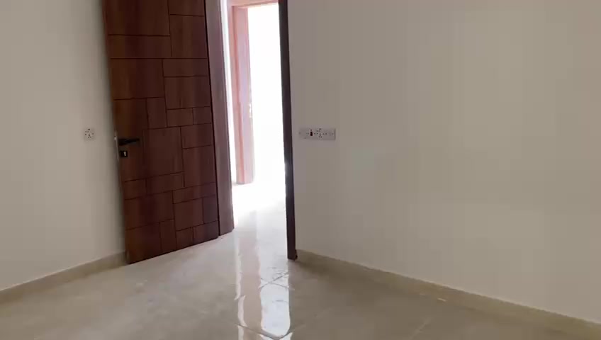 السلام عليكم 
شقق للايجار طابق ثالث الموقع بغداد الدورة شارع الشرطه 
تصلح تجاري او سكني 
مساحة الشقه 100م
تحتوي على غرفتين نوم وصاله ومطبخ وخدمات 
سعر الايجار 550الاوله الاماميه 
500الثانيه الخلفيه
العرض حصريا 
مكتب دار العراق للعقار 
عنوان المكتب بغداد الدورة شارع ابو طيارة قرب روزة مقابل افران المتوكل 
***********
***********
***********
