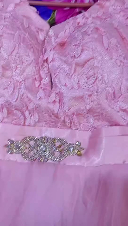 عندي فساتين مستخدمات مره وحده جديدات كلش وعندي توصيل 3 الاف الجميع محافظات العراق


**إذا كنت صاحب هذا الإعلان وتريد حذفه لأي سبب، رجاءا أرسل رسالة إلى الدعم الفني**