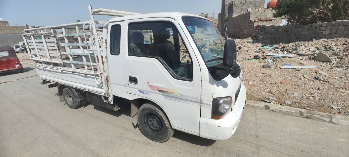 السلام عليكم
ام عيون موديل ٢٠٠٠ رقم ذي قار انكليزي 
سياره جاهزه دوشمه كهربائيات صدر 
رقم شاصي واضح هزه جديده تحويل ثاني يوم 
عنوان بغداد مدينه الصدر 
استفسار *********** سعر ٦٥
