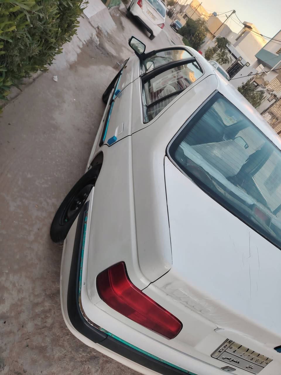 بيجو بارص 2012 سياره حلوه وجاهزه بيه قطعتين صبغ وهلالت لوره بيهن صبغ مكان سياره نجف كير مكينه تبريد حداديه سياره خير من الله كبل لشارع سعر 41 وبيه مجال  ***********
