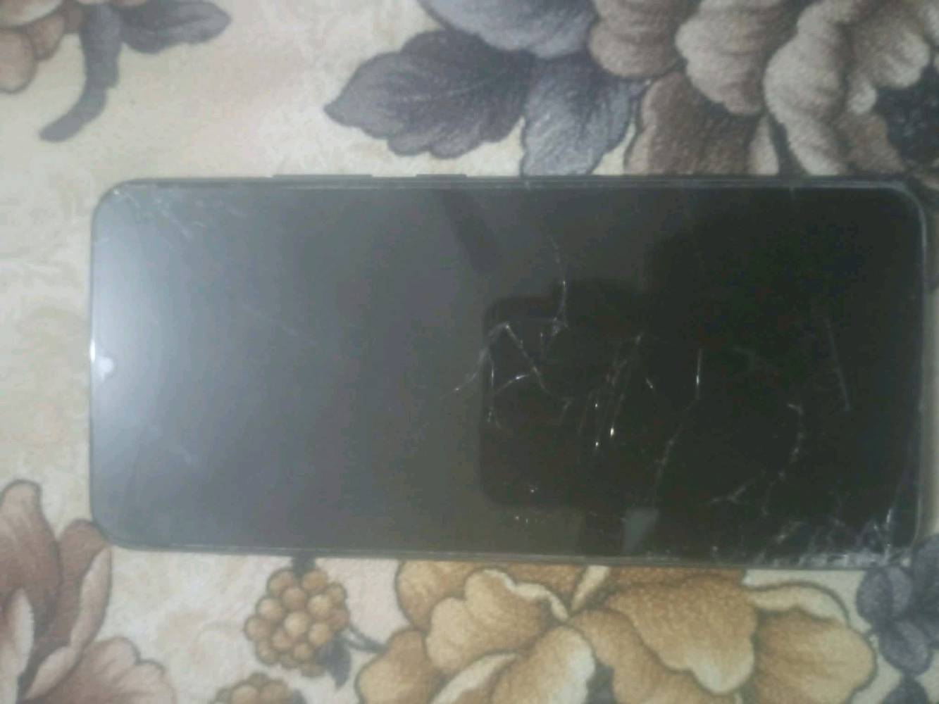 جهازrealme C21-Yالذكرة 64 مفطوره الشاشه 