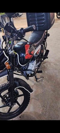 دراجه بوكسر جبلي موديل 23 مرقم باسمي دراجه نظيفه وحلوه محرك ناعم السعر...