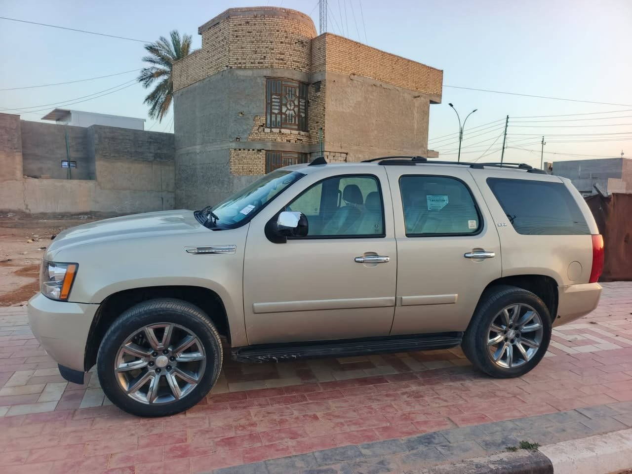 السلام عليكم تاهو ٢٠٠٩ خليجي بدون حادث بدون معجون صبغ احزام بسبب الجراد رقم كركوك شرط التحويل السعر ١٦٥ وبيها مجال مكان كربلاء  ***********
