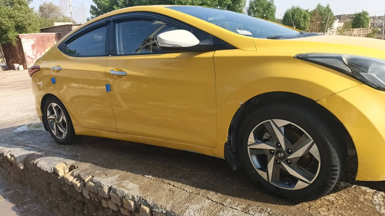 سلام عليكم  النترا موديل 12 خليجي السياره جاهزه تبريد ثلج  فتحه بالسقف شاشه تحكم ستيرن تخم تواير بيها تنقيص قليل  تبخير محرك 1800 الكير جديد توني شاده ضربتها جاملغ وباب وره السايق وطخات بسيطهه
السعر قفل 88 
هذا رقمي واتصل  ***********
