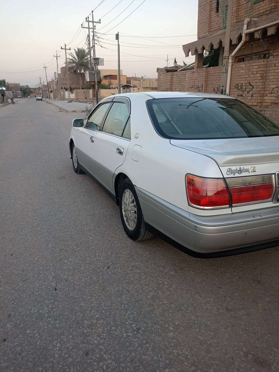 السلام عليكم ملكه 99 شرط التحويل رقم انكليزي تحوير النجف فوك وجوه السياره فول بطن عدى الفتحه
السعر 125 وبيه مجال رقم بصره  السياره قماره ***********
