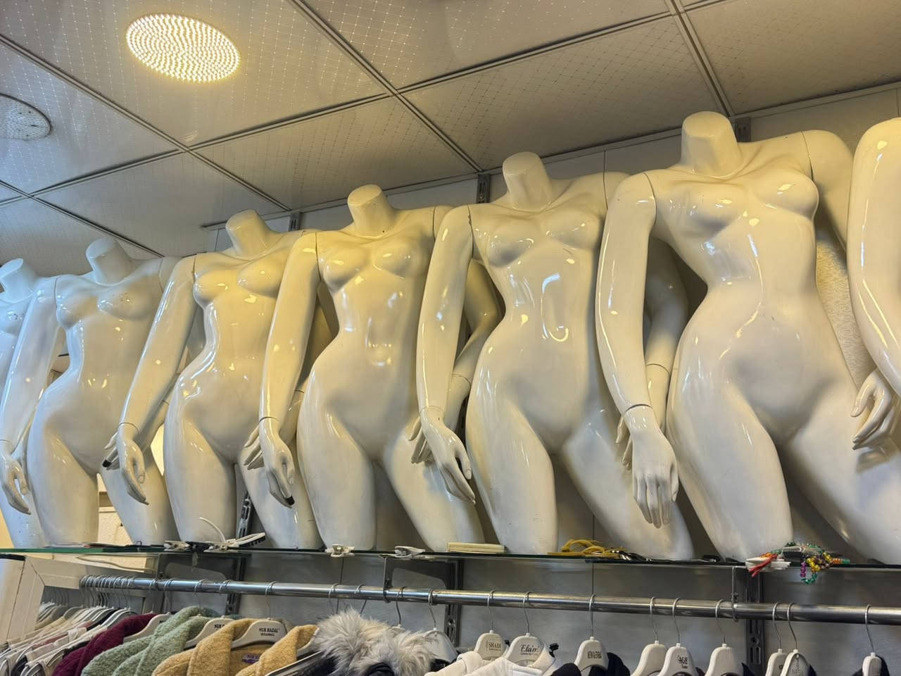 السلام عليكم 
يوجد ملكانات مستعملة اخت الجديد للبيع 
السعر 15 ألف

المكان بغداد


**إذا كنت صاحب هذا الإعلان وتريد حذفه لأي سبب، رجاءا أرسل رسالة إلى الدعم الفني**