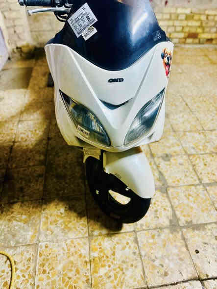 السلام عليكم فورزه 9/0كير ملغي دراجه حلوه وجاهزه بيهه منضومه زنون امبي ثري+دمام سعر خاص راسلني ودلل هاذ رقمي ***********اوراق كامله حته مال مزاد موجوده
