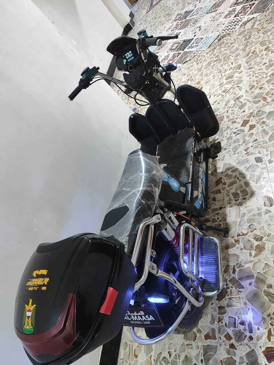 سلام عليكم ماطور جبلي بطاريات جديده شهر من شديتهن نضافه فول موصافات سعر 700 رقم تلفوني 
***********
