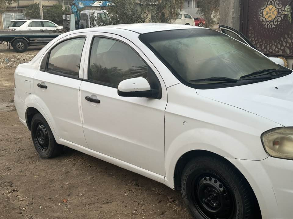 السلام عليكم 
افيو مديل 2013
(كير عادي) محرك 1600 بأسمي 
بيها جاملغ الامامي رقم بابل للاستفسار *********** متواجد واتساب
السعر 60 وبيها مجال
