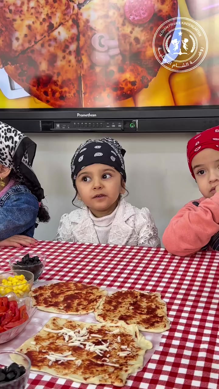 ✨ اصنع مستقبل طفلك من اليوم ✨
📢 ويانا نضمن لطفلك:
🌟 تطوير مهاراته بطريقة ممتعة وحديثة
🌟 تقوية اللغة الإنجليزية بأسلوب سهل وتفاعلي
🌟 زيادة ثقته بنفسه وقدرته على التعبير

🎓 بيئة تعليمية مميزة + كادر متخصص + أساليب حديثة

🚀 التسجيل مفتوح الآن!
لا تخلي الفرصة تفوتك… 

📩 احجز مقعد طفلك اليوم وخليه يبدأ أول خطوة نحو التميز

📍 العنوان / الجغيفي الثانية - قرب افران النعيمي - جامع صفوة الرحمن
📞 للتسجيل والمراسلة ***********
