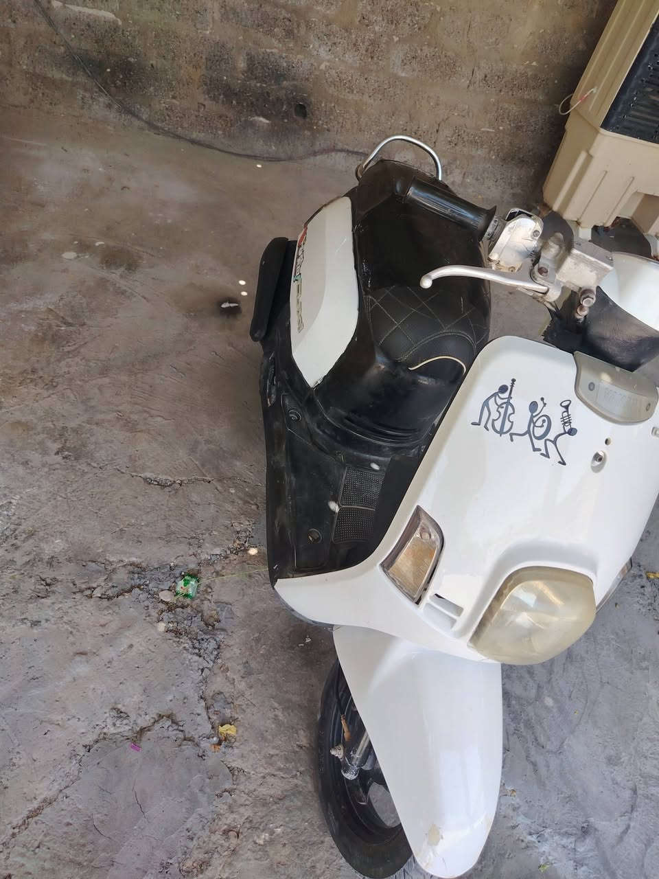 دراجه بوليسي (السعر 550وبيها مجال) كامله مكمله ع اخر شي مابيها اي.نقص  محرك لاتنقيص ولاتبخير محرك ناعم  ع اخر شي  درجه كهربائيات كلها شغاله دراجه اي نقص مابيها مكاني بعقوبه تقاطع الامام عبدالله ابن علي ***********
