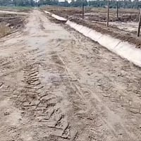 ٢ دونم ونص • طابو زراعي • بيوت ٣٥٠م