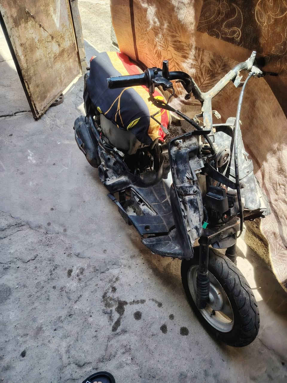 تسعه زروف للبيع كلشي ما بيها بس كاطعه ناريه سوي ناريتها وتطلع بيها البكان البصره
الجمهوريه الثالثه قرب محطه بانزين خانه مال جمهوريه
سعر 75 وبيها مجال حك الجيه


**إذا كنت صاحب هذا الإعلان وتريد حذفه لأي سبب، رجاءا أرسل رسالة إلى الدعم الفني**