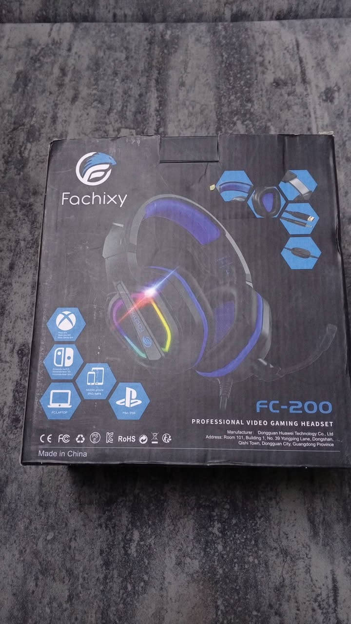 سلام عليكم 
سماعه كيمنك مامستخدمه جديده

وداتاشو  جديد  

سعر لثنين 30 الف مجال للشراي 

مكاني بعقوبه كاطون رازي 
هـ***********
