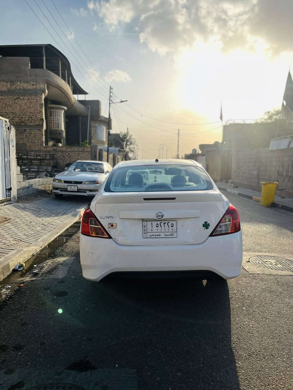 السلام عليكم 
نيسان سنّي هندي 
البليته الزركه 
موديل 2018
رقم دوانيه 
راعيهه بل الدوانيه ويريد تحويل 
بيهه ٣ قطع 
بدون دواخل 
والباقي كفاله 
سنويه منتهيه 
السياره حلوه وخير من الله 
مكينه كير حديديه كلهن جدد 
تخم تاير 
السعر 90 وبيه مجال 
العنوان بصره حي المهندسين 
الهاتف ***********
