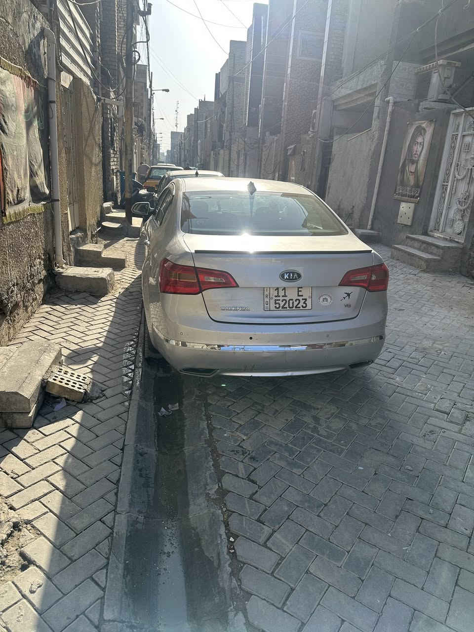 السلام عليكم كيه كاتنزا خليجي
6 سلندر  محرك 3500 بغداد بسمي  ماشيه 172  بيها جاملغين اماميه واحد بي تكحيل  واحد بيها بارد قليل  
السعر 100$ 
***********
***********
