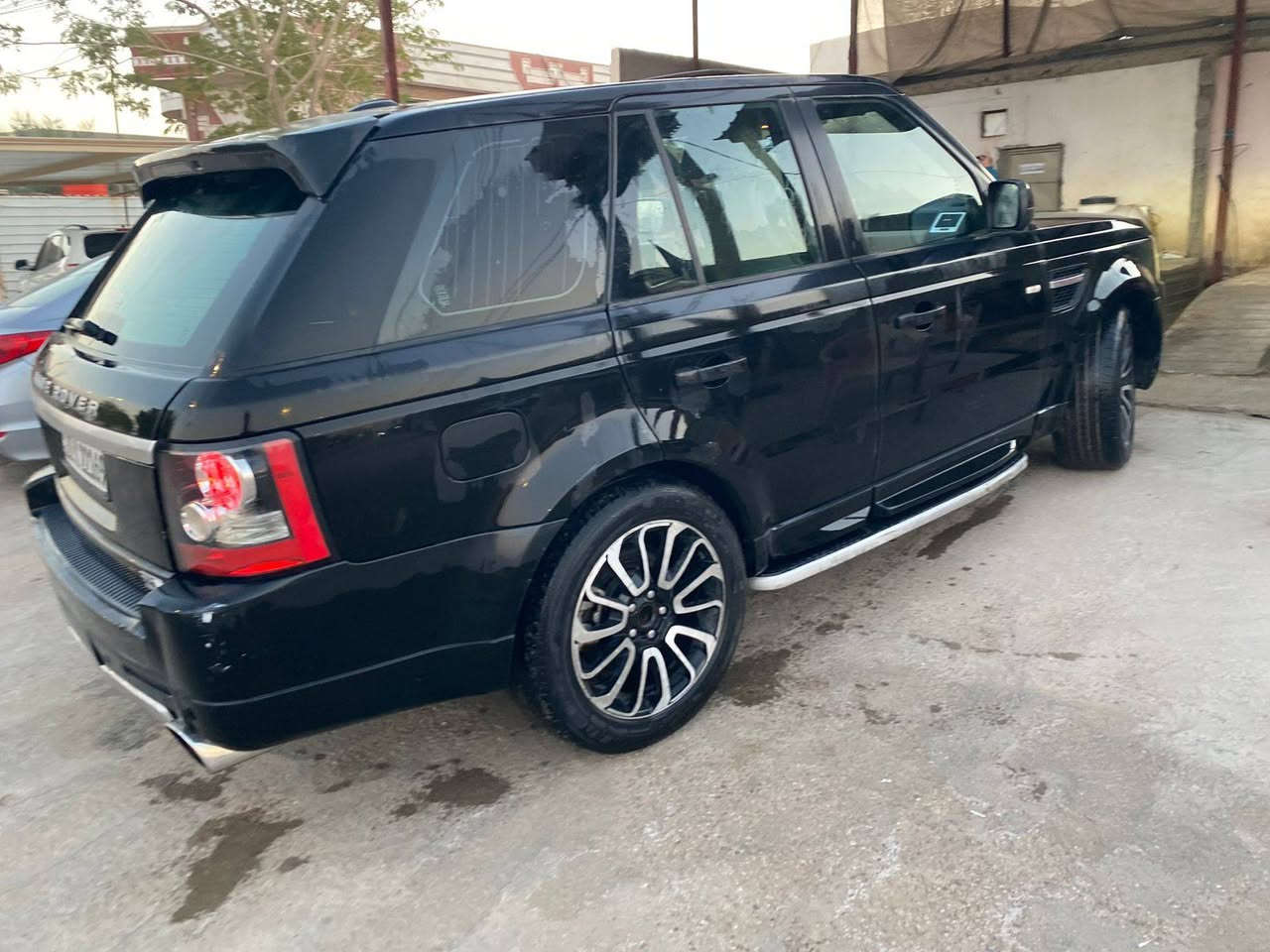 سلام عليكم البيع رانج موديل 2012 سياره كفال عد البنيد بيه فقط بنيد مبدل ولباقي كفال مكين 8 عادي مو سوبر  مكاني بابل سعر 115 وبيه مجال الشراي مكاني بابل رقم اربيل تحويل مباشره اوكال حاضر سنويه 28 مكاني بابل سعر 115         ***********
