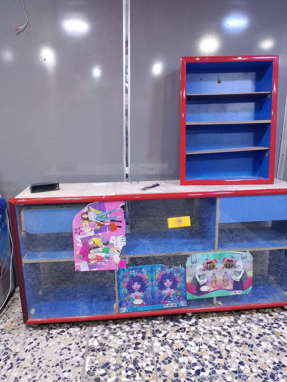 السلام عليكم اغراض اسواق للبيع برادات ومجمدة ورفوف للتواصل اتصل على الرقم التالي ‭

‭٠٧٧٠ ٧٢١ ٠٤٩٩‬يوجد واتساب 
اني مكلف  بلنشر العنوان بغداد
