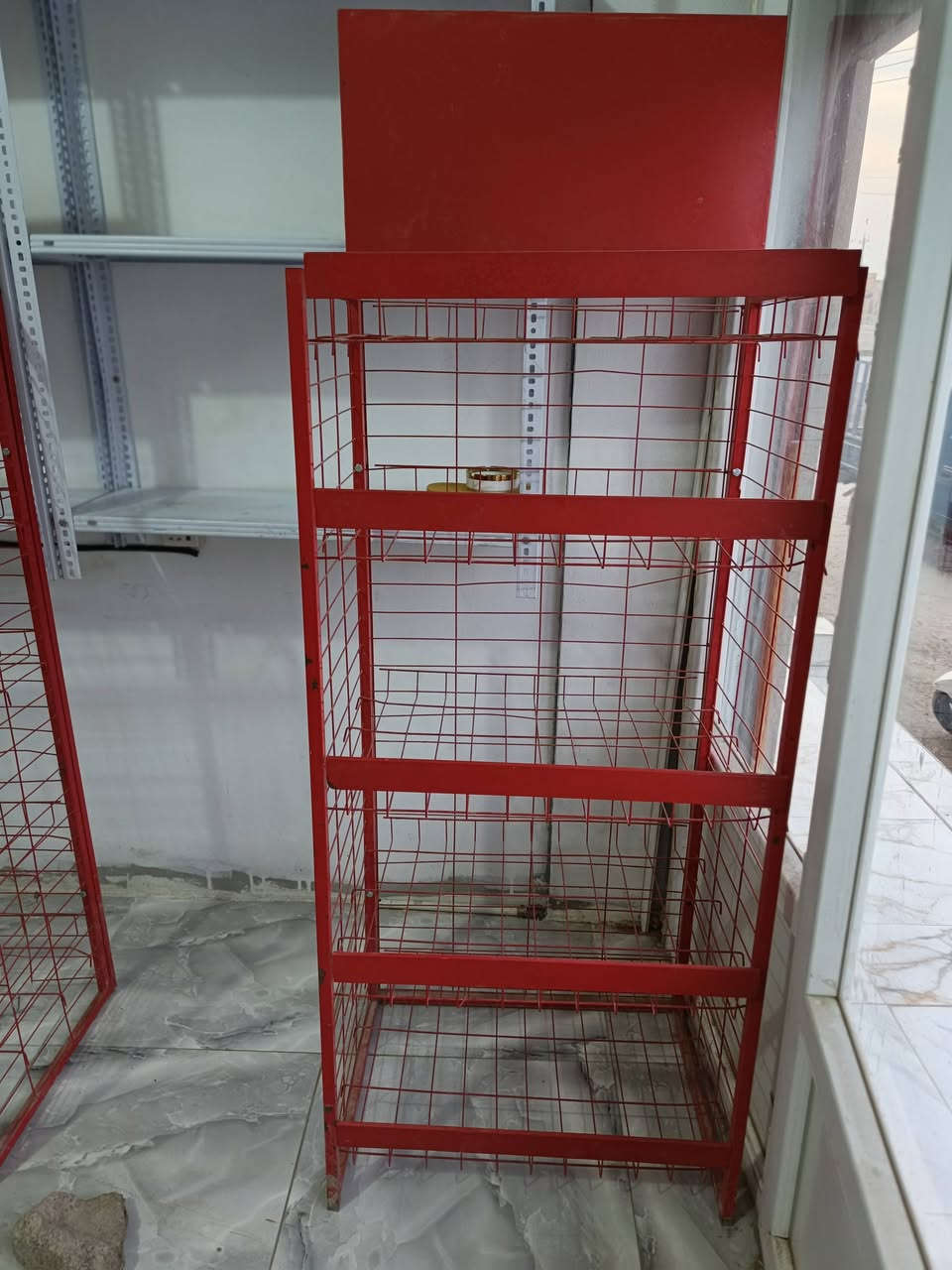 رفوف تعليك ٩متر
مع سلات جبس ٢عدد
مع سفينه ٣متر 
سعر خاص ديالى بعقوبه
***********
