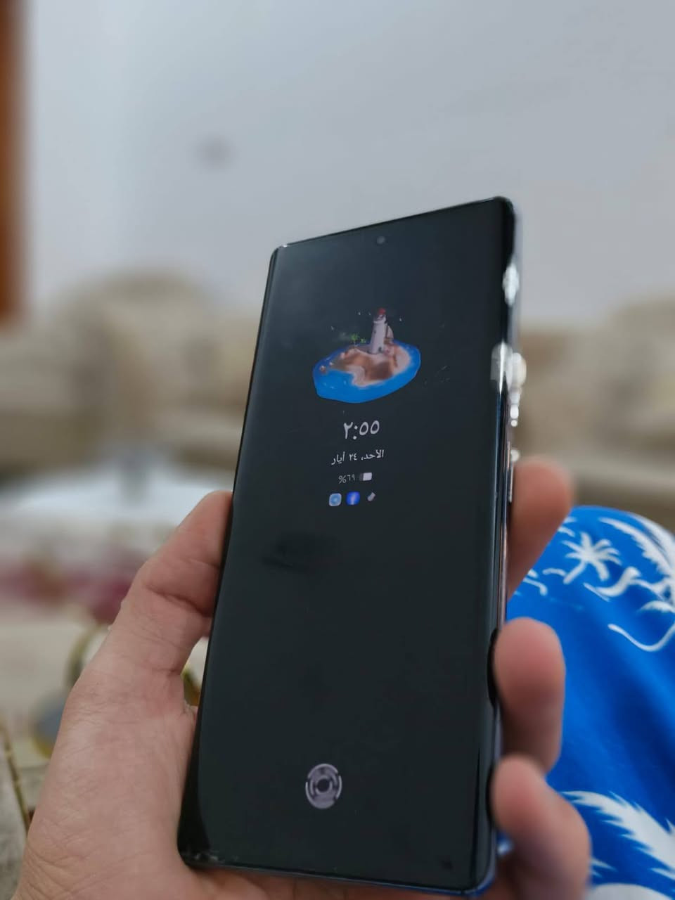 السلام عليكم موبايل تكنو كامون 40برو نضافتة شوفت العين كامل ملحقات معروف الموبايل 90فريم ببجي. ذاكرة256 مكاني بصرة الجزيرة للمراوس ***********

