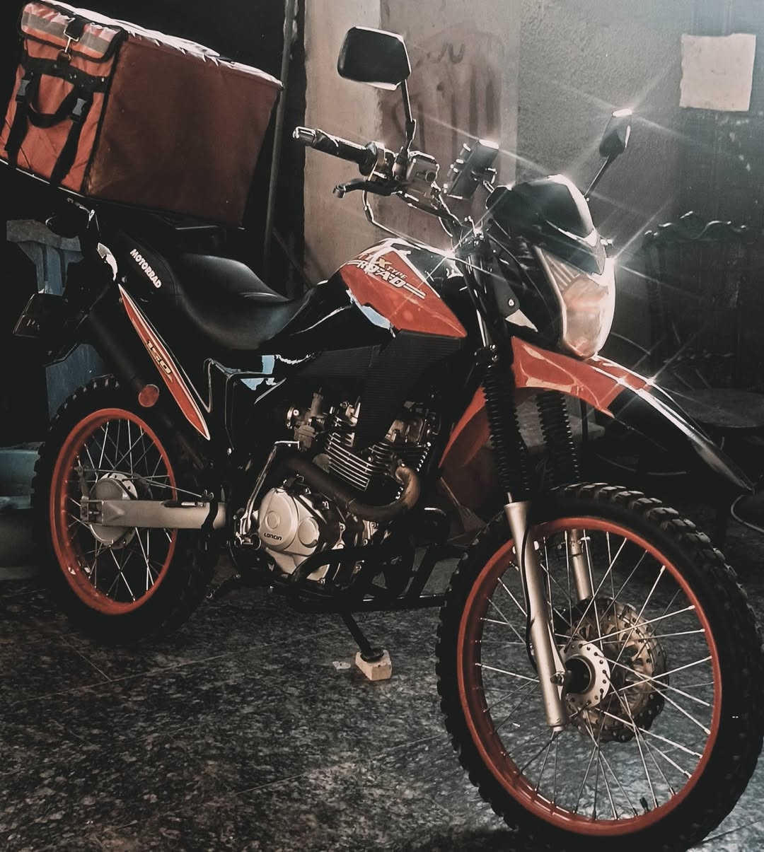 السلام عليكم من رخصة مدير المجموعه دراجه قفاز لونسن (TTX)للبيع الدراجه مرقمه اربيل تروح تحول بااربيل الدراجه كفاله من عده اكو نواقص بسيطه بالكماليات زوج اشاير اماميه ودواسات مال الراكب الخلفي وسبايدرات والشاشه طافيه( العداد )..... عنواني بغداد الامين الثانيه السعر 1600 ( مليون و600)  وبي مجال ...... شراي اتصل على هذا الرقم وبيك خير وتدلل ﴿***********}.
