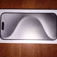 ايفون 15برو ماكس ذاكره 256بطاريه %90جهاز اخو جديد زلغ واحد مابي وتر بر...