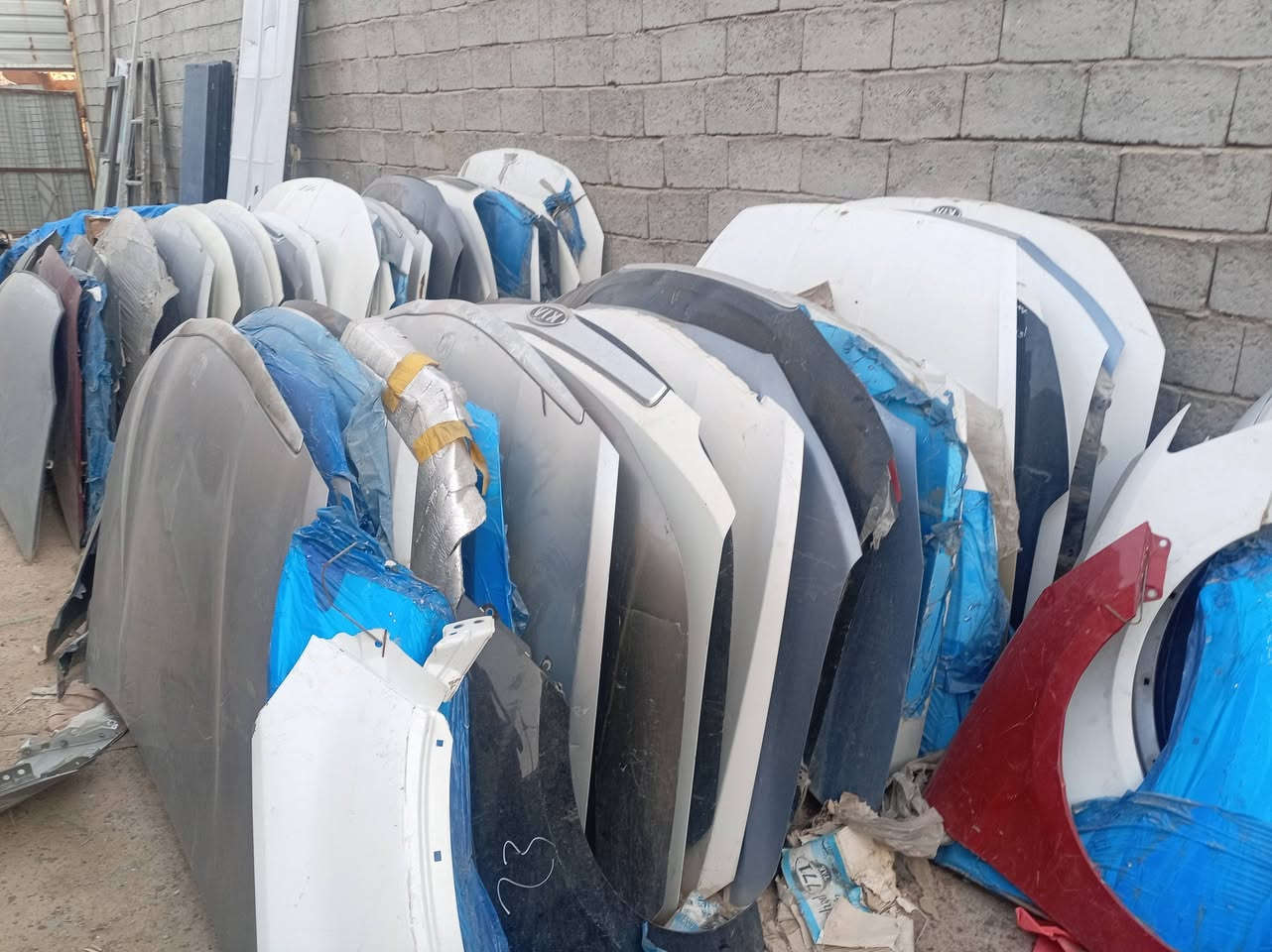 السلام عليكم عندي غراض جاملاغات وبنايد مشكل حديث وقديم وياضن يوجد دعاميات يوجد لدينا جمله فقط لي يحب يستفسر هاذا رقمي
***********
