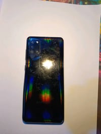 للبيع جهاز سامسونج جالاكسي. الجهاز بحالة جيدة وما زال يعمل بكفاءة. يتم...