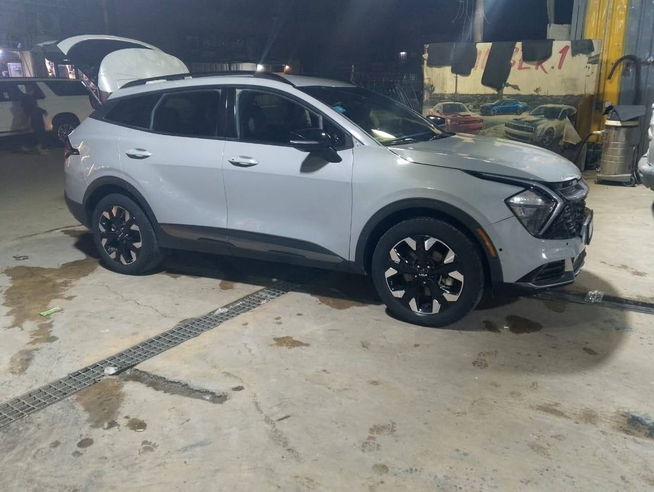 اسبورتج 20023 ترقيم جديد ماشيه 28 ضربته تبديل جاملغ وبنيد باردجاملغ  مع طخه خفيفه في الصندوق فول مواصفات بدون فتحه  السعر 183ورقه للاتصال ***********
