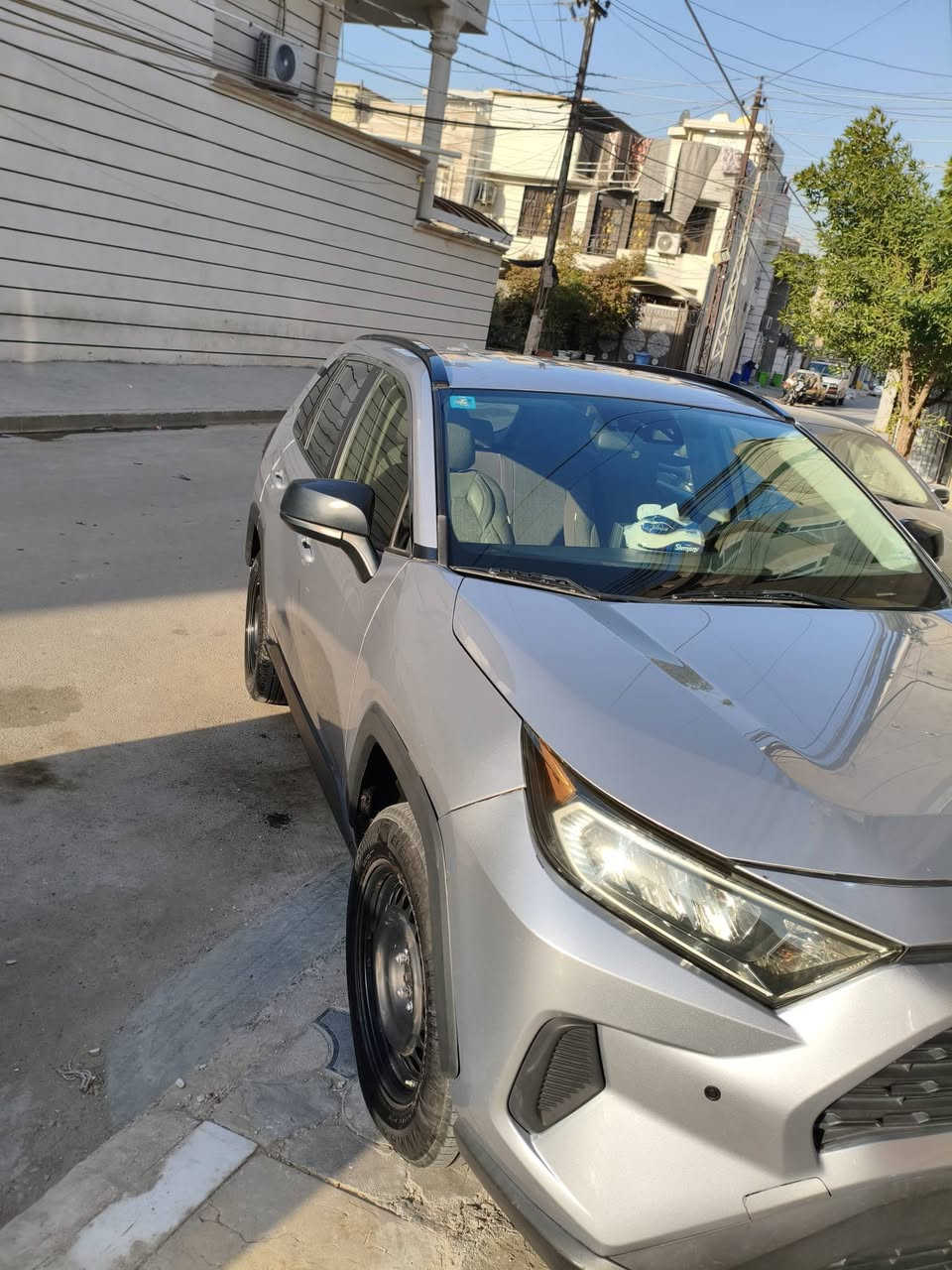 السلام عليكم
راف فور موديل 19 بغداد بسمي حادث دعاميه بدون اير باك كير محرك تبريد كلها جيد  سعر 19ونص ***********
